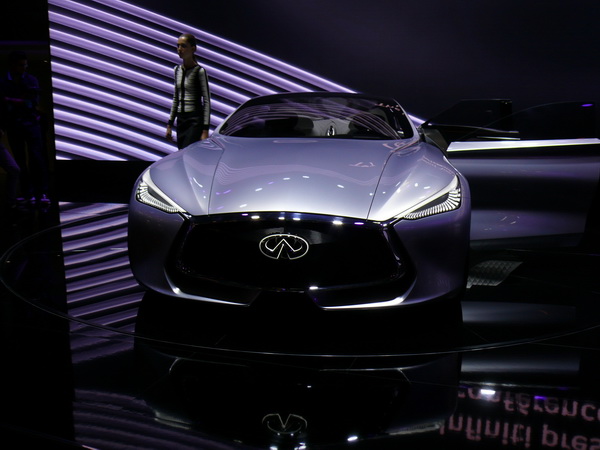 Infiniti Q80