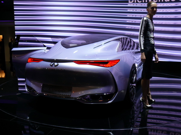 Infiniti Q80