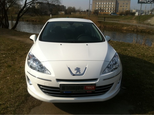 Peugeot 408