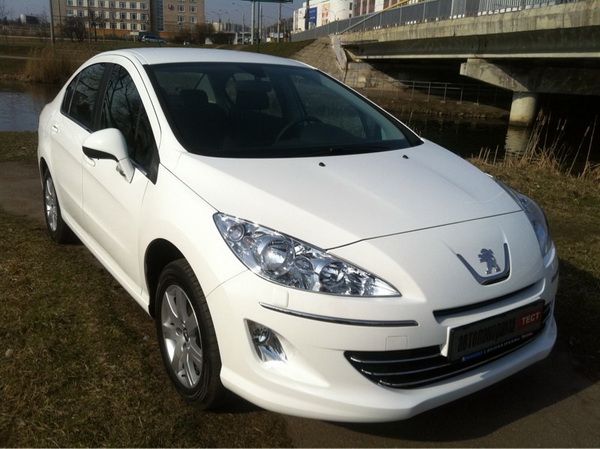 Peugeot 408