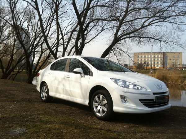 Peugeot 408