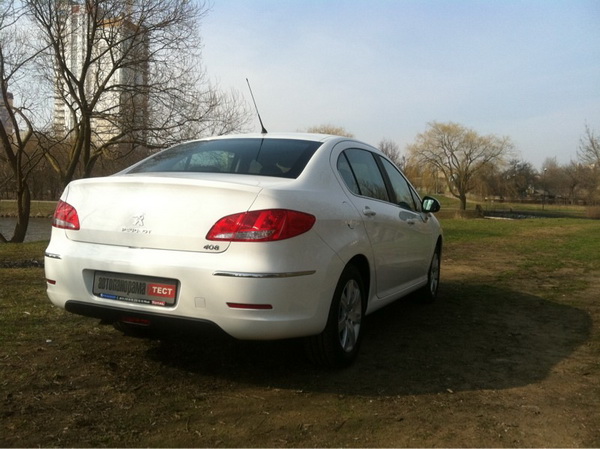 Peugeot 408