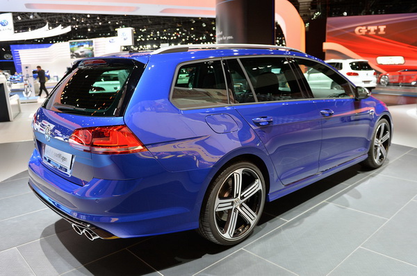 Volkswagen Golf R Variant 