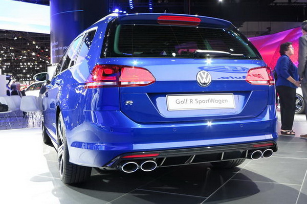 Volkswagen Golf R Variant 