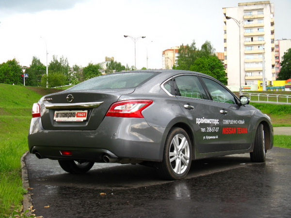 Nissan Teana
