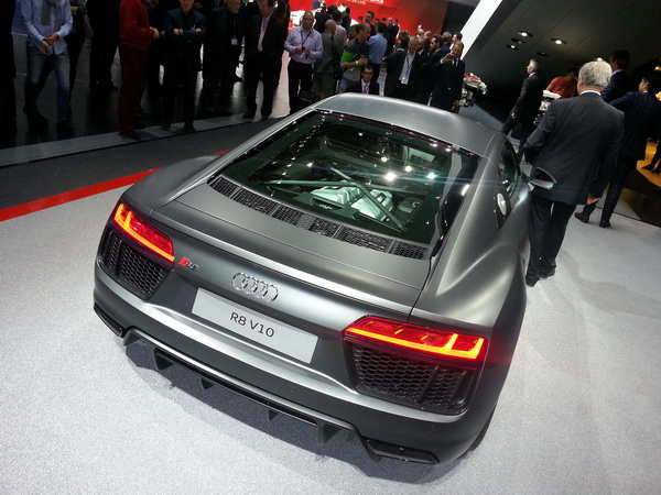 R8