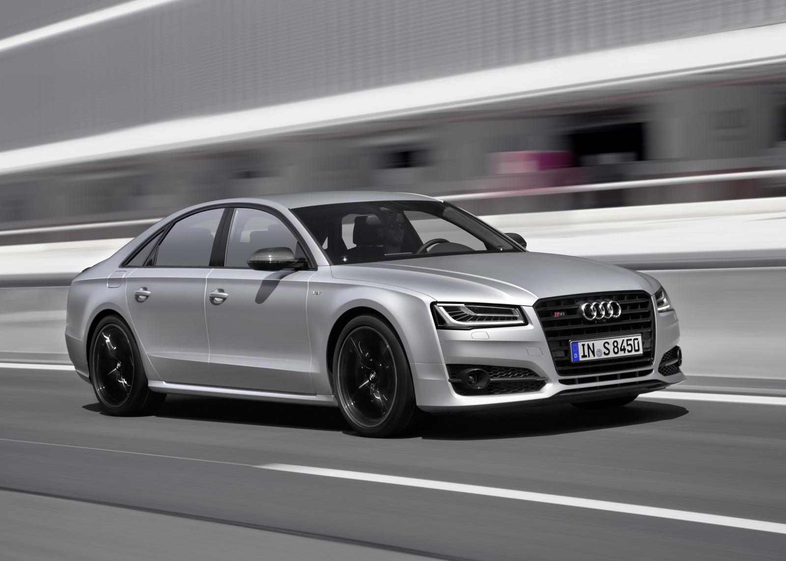 Ауди S8 плюс