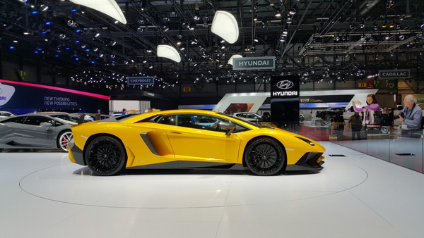 Lamborghini Aventador LP 750-4SV