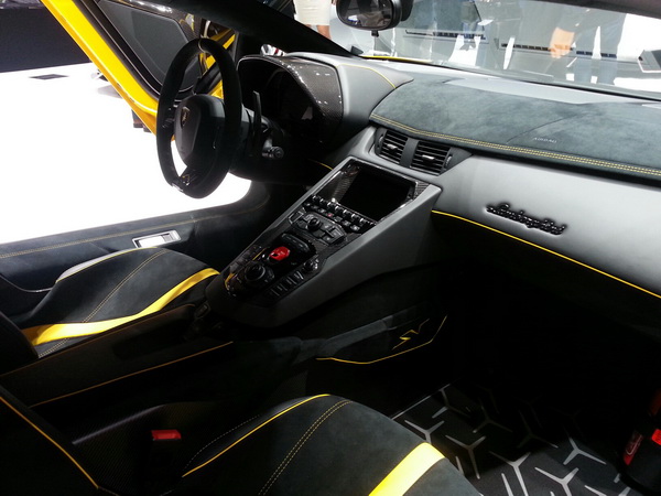 Lamborghini Aventador LP 750-4SV