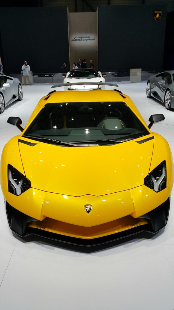 Lamborghini Aventador LP 750-4SV