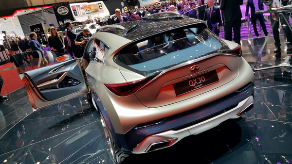 QX 30