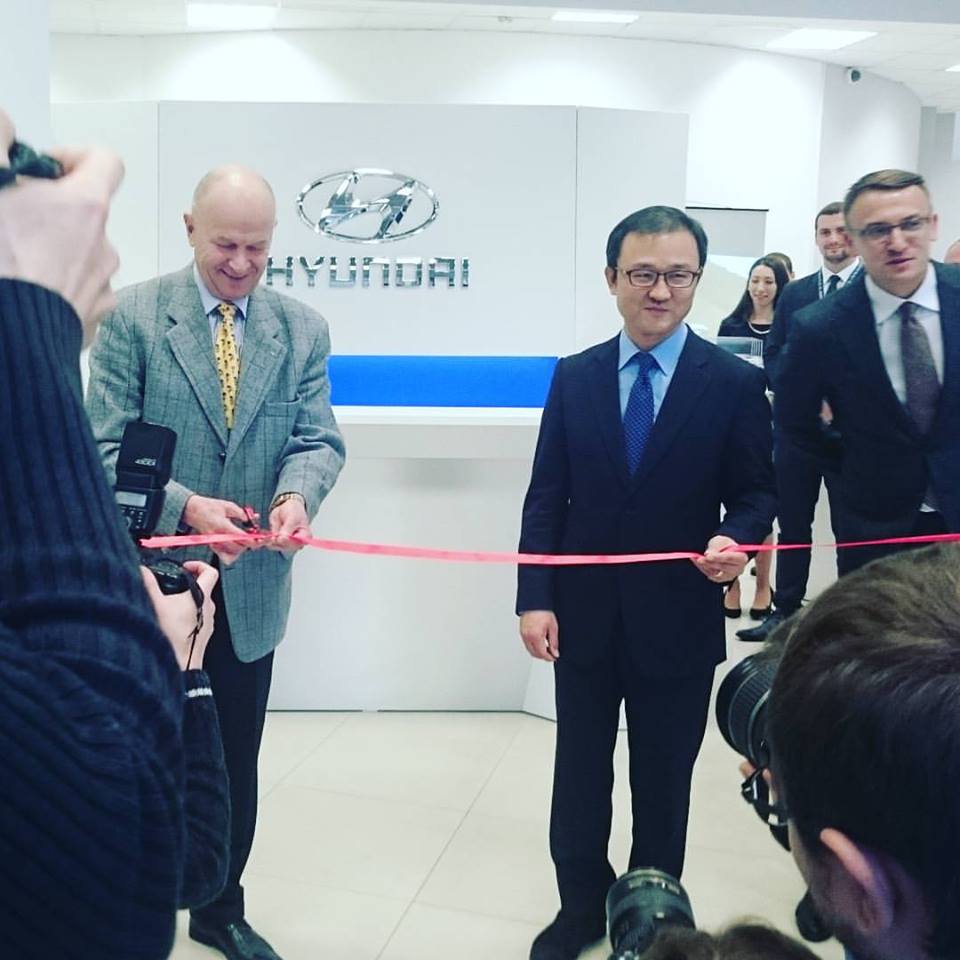 Открытие нового автоцентра Хендэ Авто Уручье