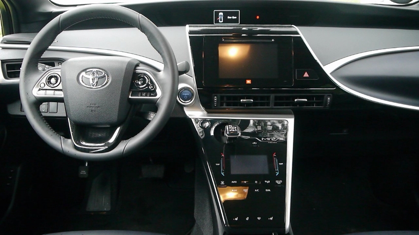 Toyota MIRAI 2015