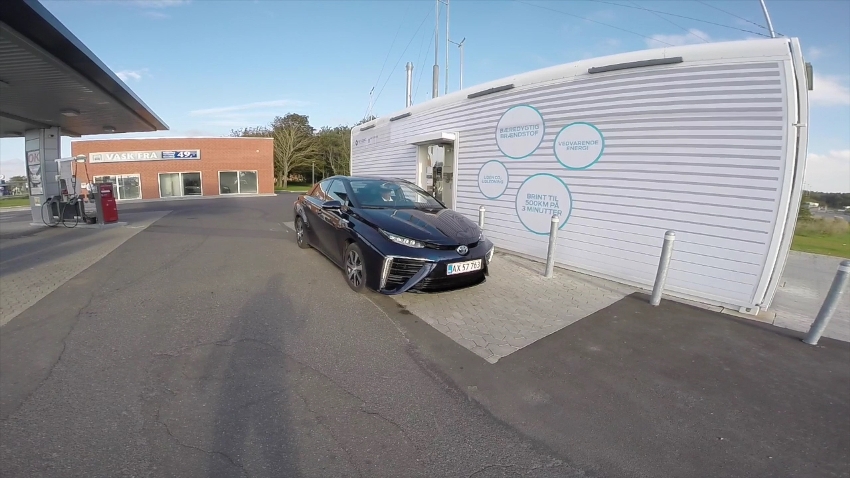 Toyota MIRAI 2015