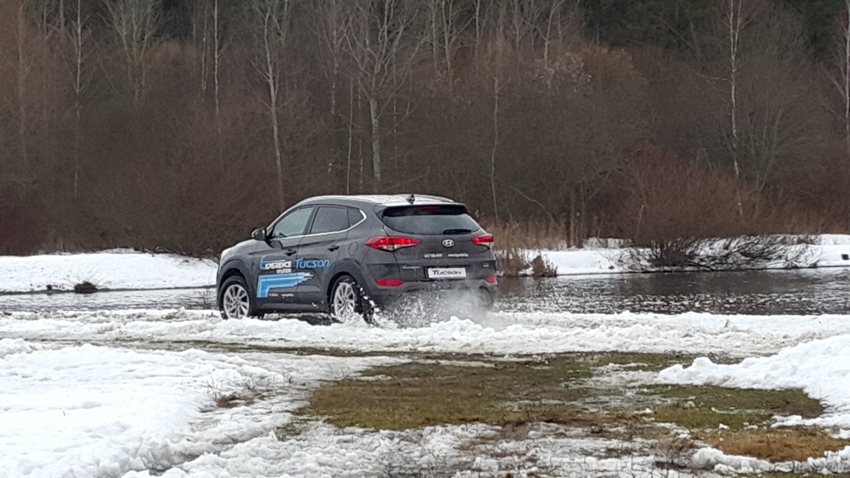 Hyundai Tucson 2015 снежно-водный тест