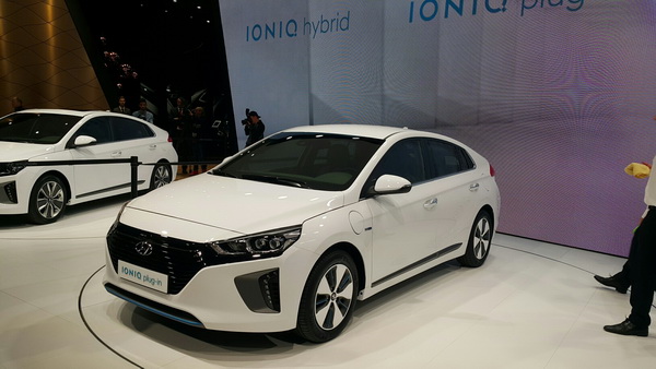 Hyundai IONIQ Hyundai IONIQ