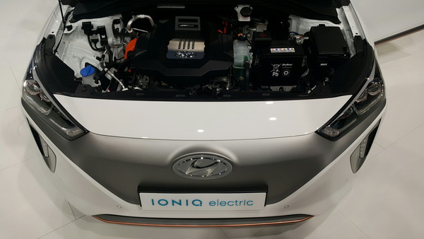 Hyundai IONIQ Hyundai IONIQ