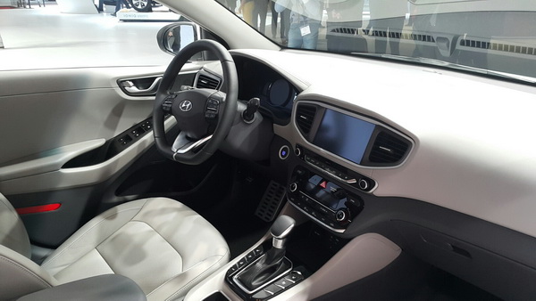 Hyundai IONIQ Hyundai IONIQ