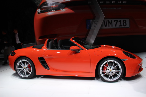 Porsche 718 Boxster