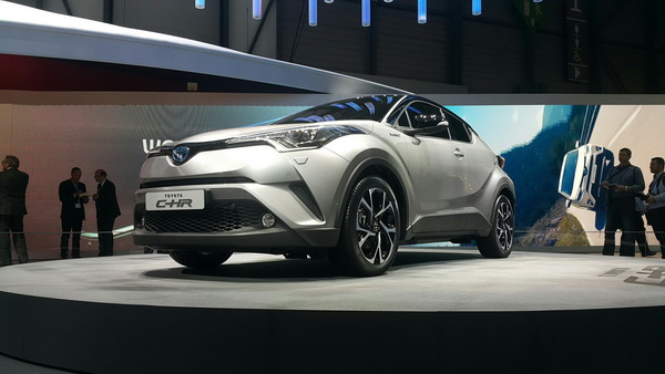 Toyota CH-R Toyota CH-R