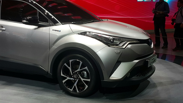 Toyota CH-R Toyota CH-R